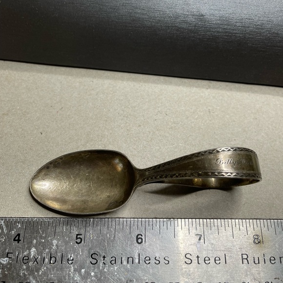 1922 Wallet & Wheeler Sterling Toddler Spoon Engraved “Billy Dick”. - Picture 6 of 8